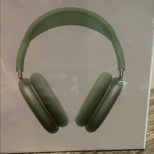 Over-Ear Wireless Headphones in Olive Green